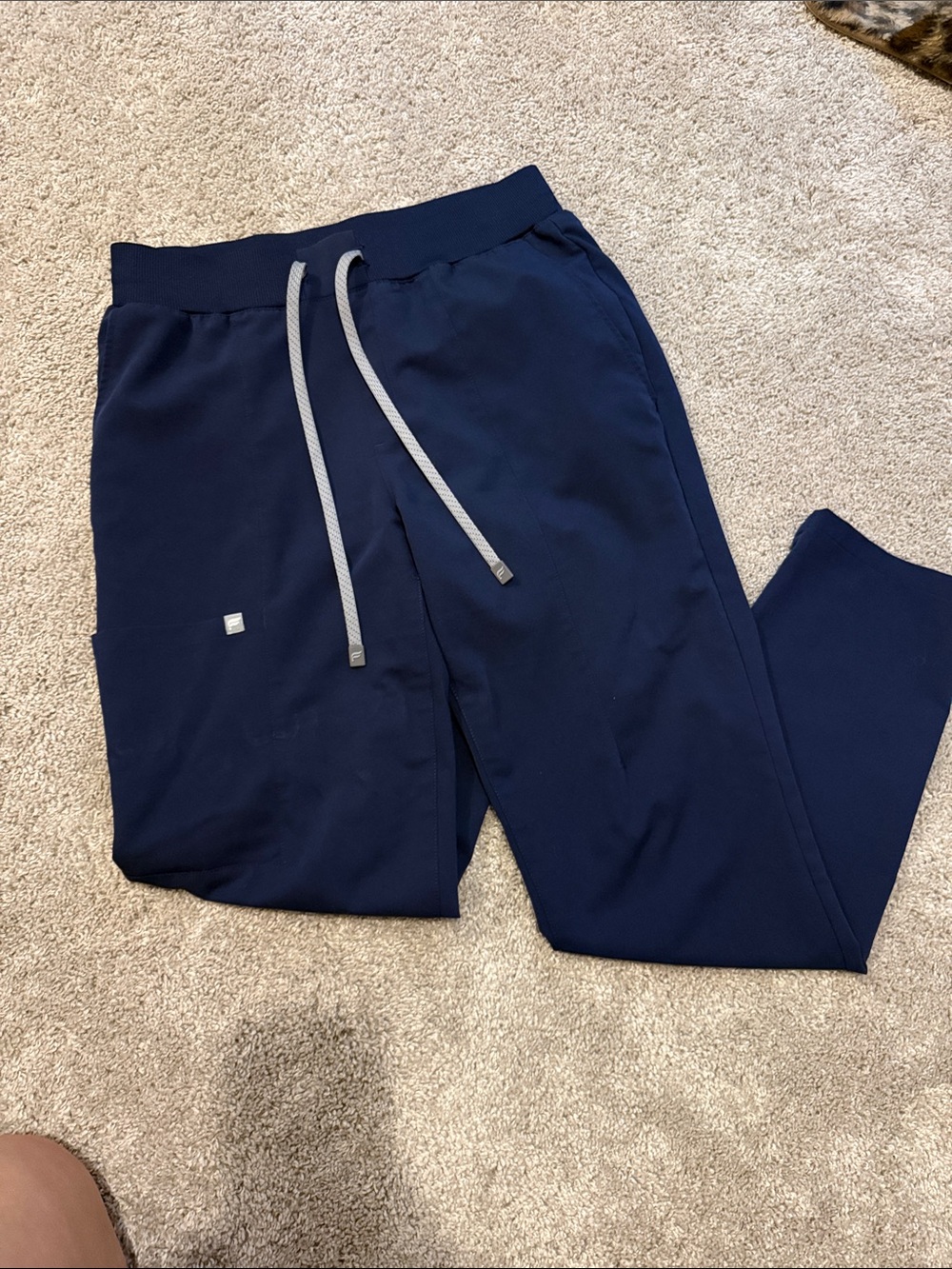 Fabletics Ion women’s scrub pants medium.